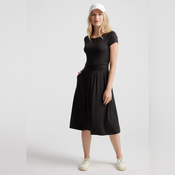 NWT Quince Womens Black Tencel Jersey sz XS Short Sleeve Midi - Picture 1 of 4